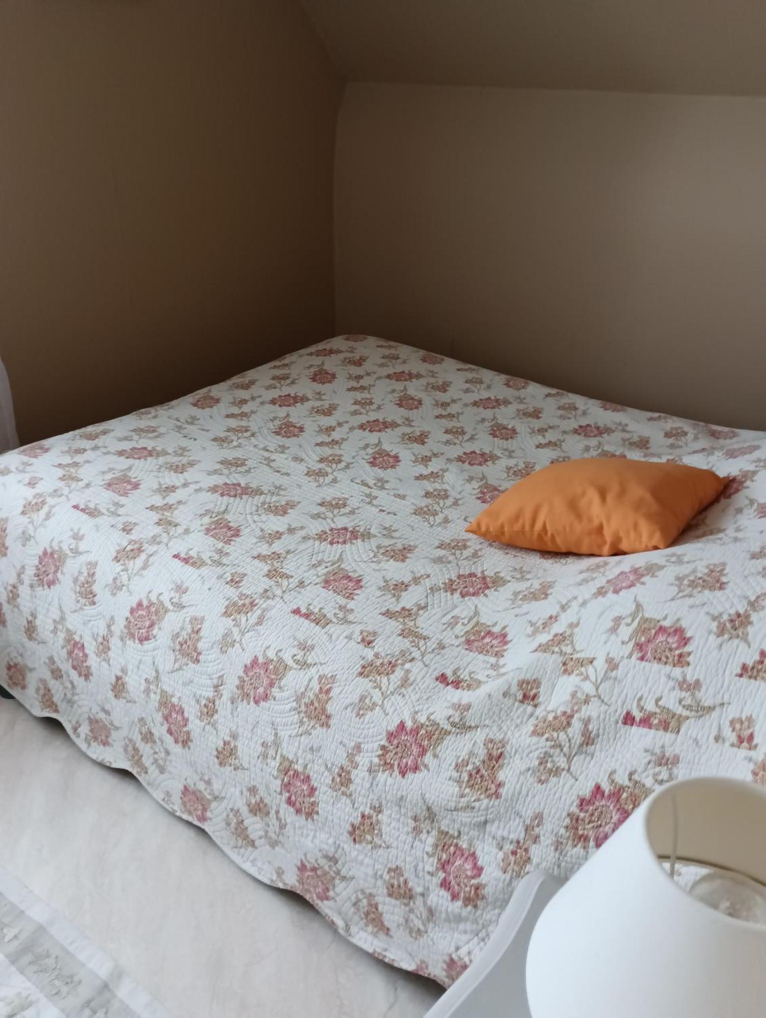 Chambre Heloise Meillard Luaran gambar